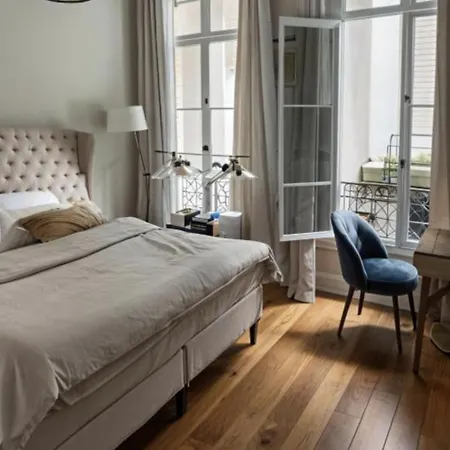 De Prestige Avenue Victor Hugo, A Deux Pas Des Champs-elysees Apartment *